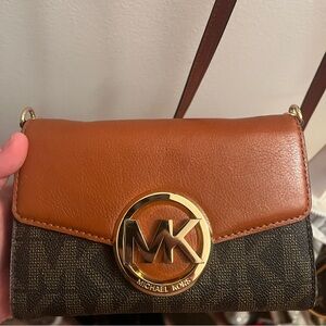 Michael Kors Crossbody